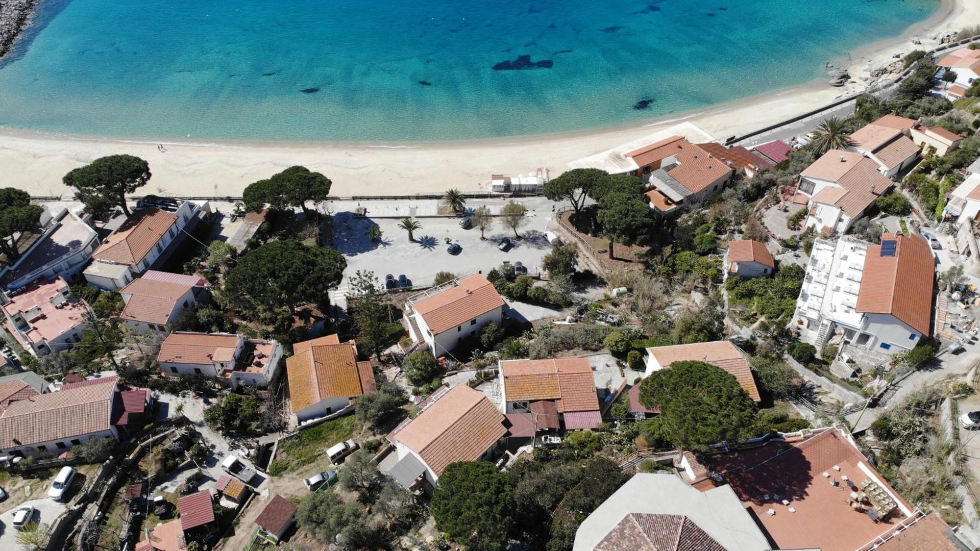 Appartamenti Cavoli - Vista Mare Con Terrazze, Clima E Posti Auto Spiaggia di Cavoli Exteriér fotografie