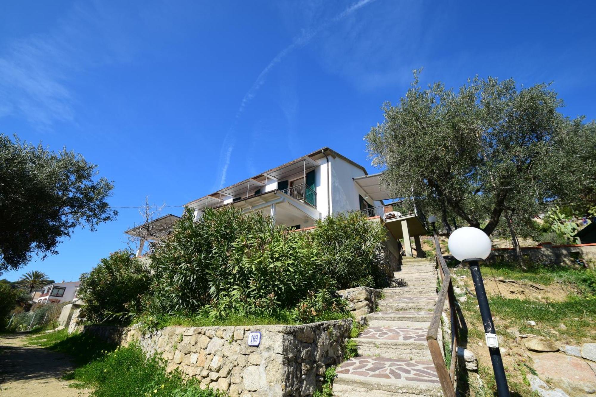 Appartamenti Cavoli - Vista Mare Con Terrazze, Clima E Posti Auto Spiaggia di Cavoli Exteriér fotografie