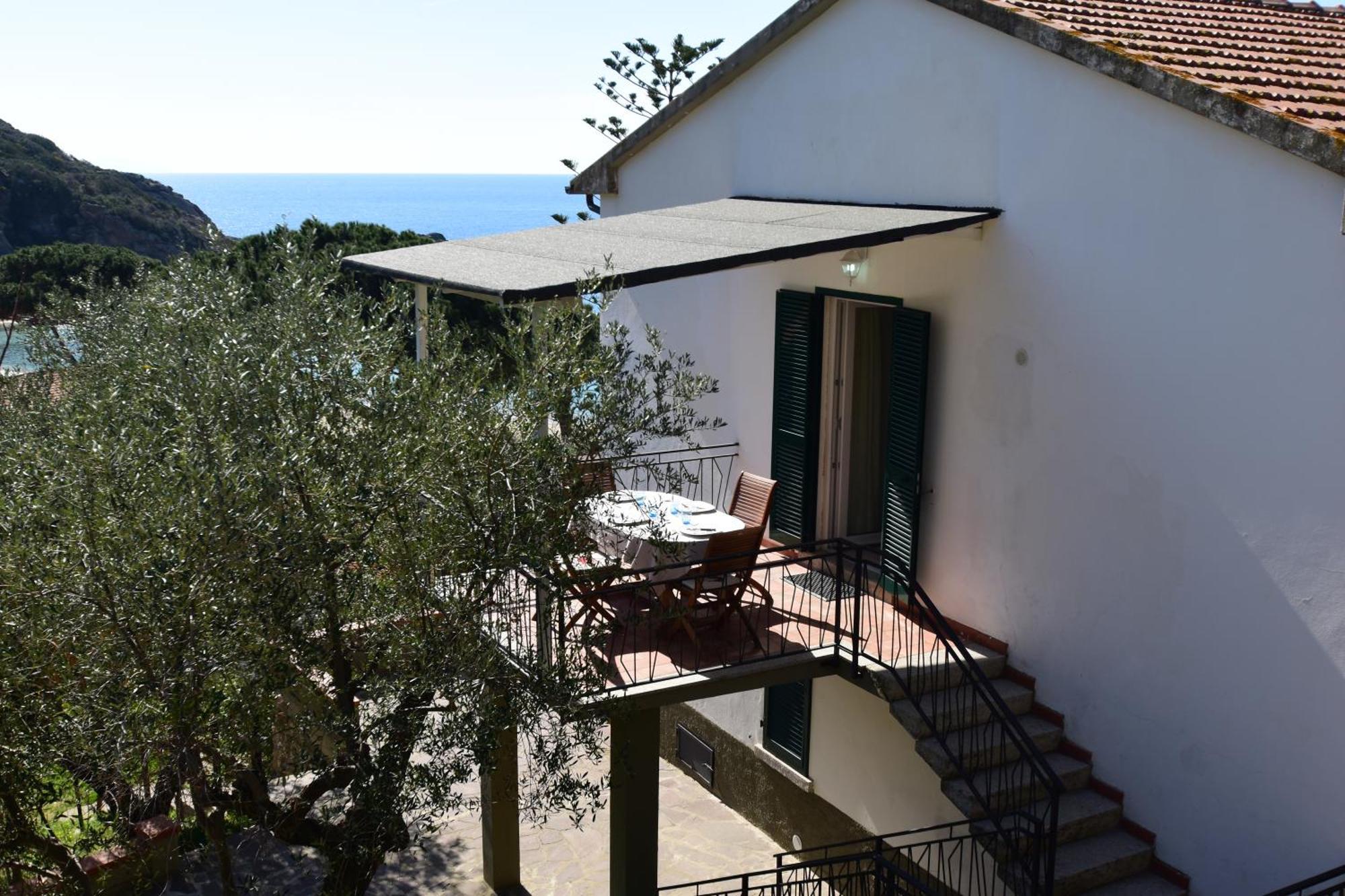 Appartamenti Cavoli - Vista Mare Con Terrazze, Clima E Posti Auto Spiaggia di Cavoli Exteriér fotografie